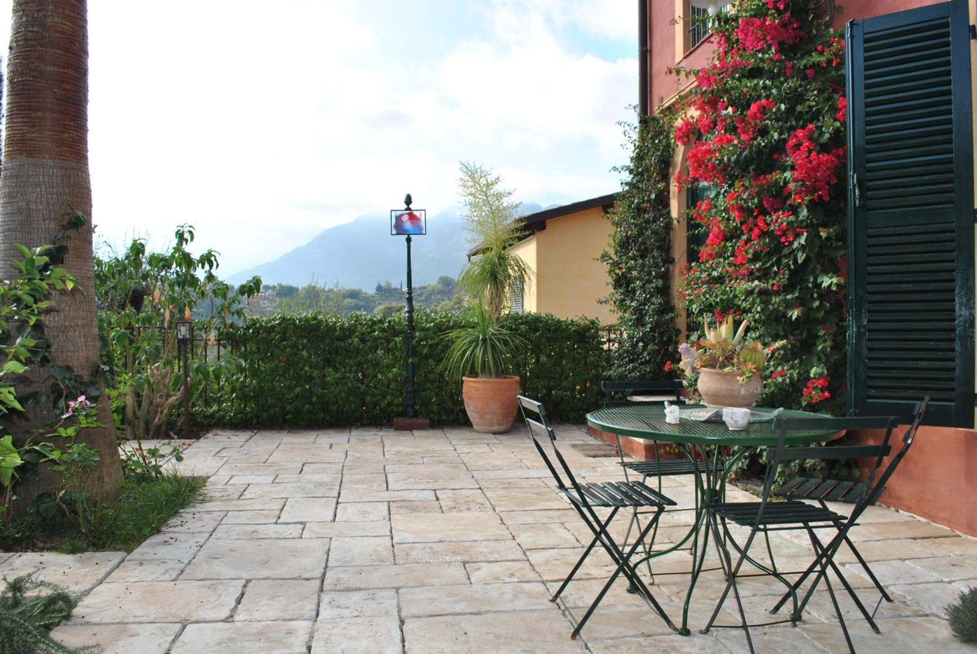 Bed and Breakfast Sous L'Olivier à Menton Extérieur photo